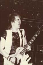 Adrian Smith in Nederland tijdens hun World Piece Tour, mei 1983 | Foto: Marcel Hoksbergen